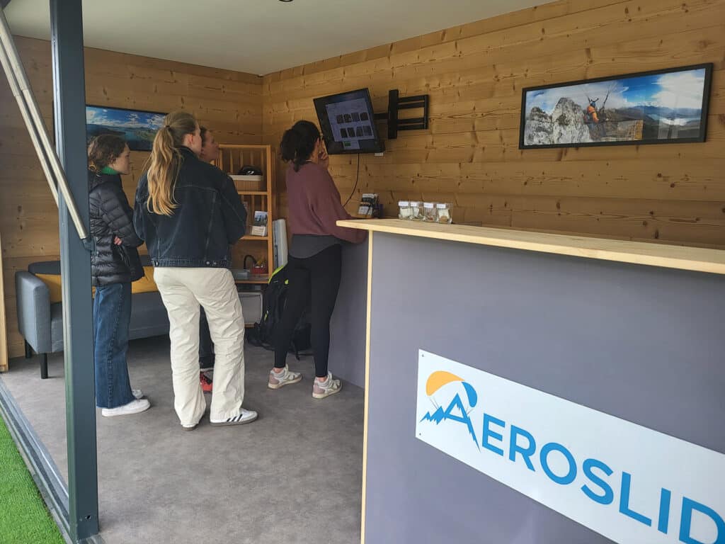 Baptême parapente Annecy : combien de temps prévoir sur place