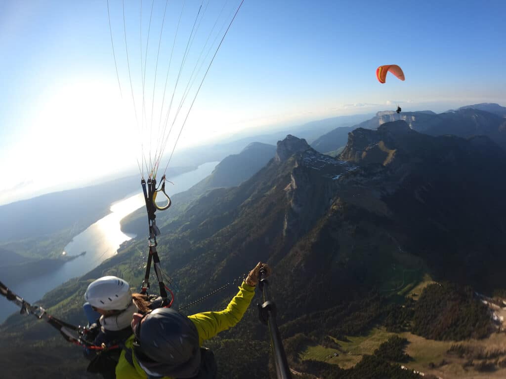 Parapente Annecy : vol panoramique vs vol dynamique